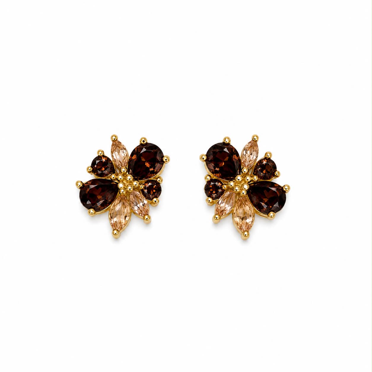 Elegante blomsterøreringe med brune og champagnefarvede sten